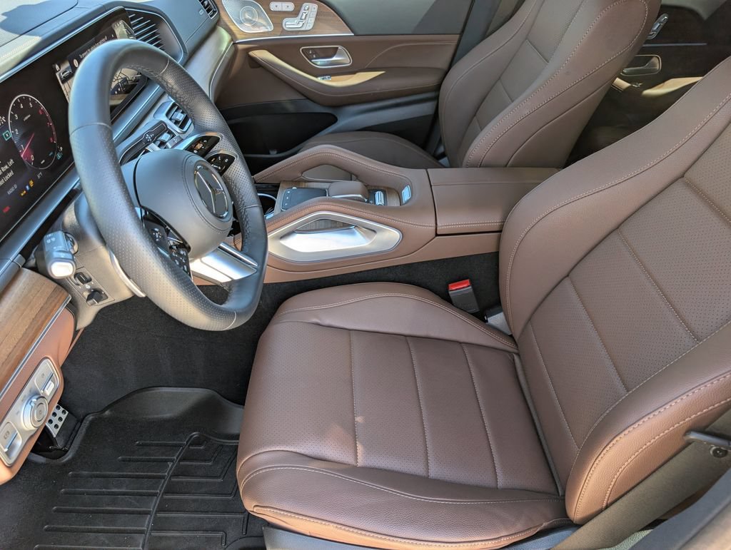 Used 2026 Mercedes-Benz GLS 450 4MATIC image 14