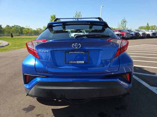 Used 2018 Toyota C-HR XLE FWD image 9