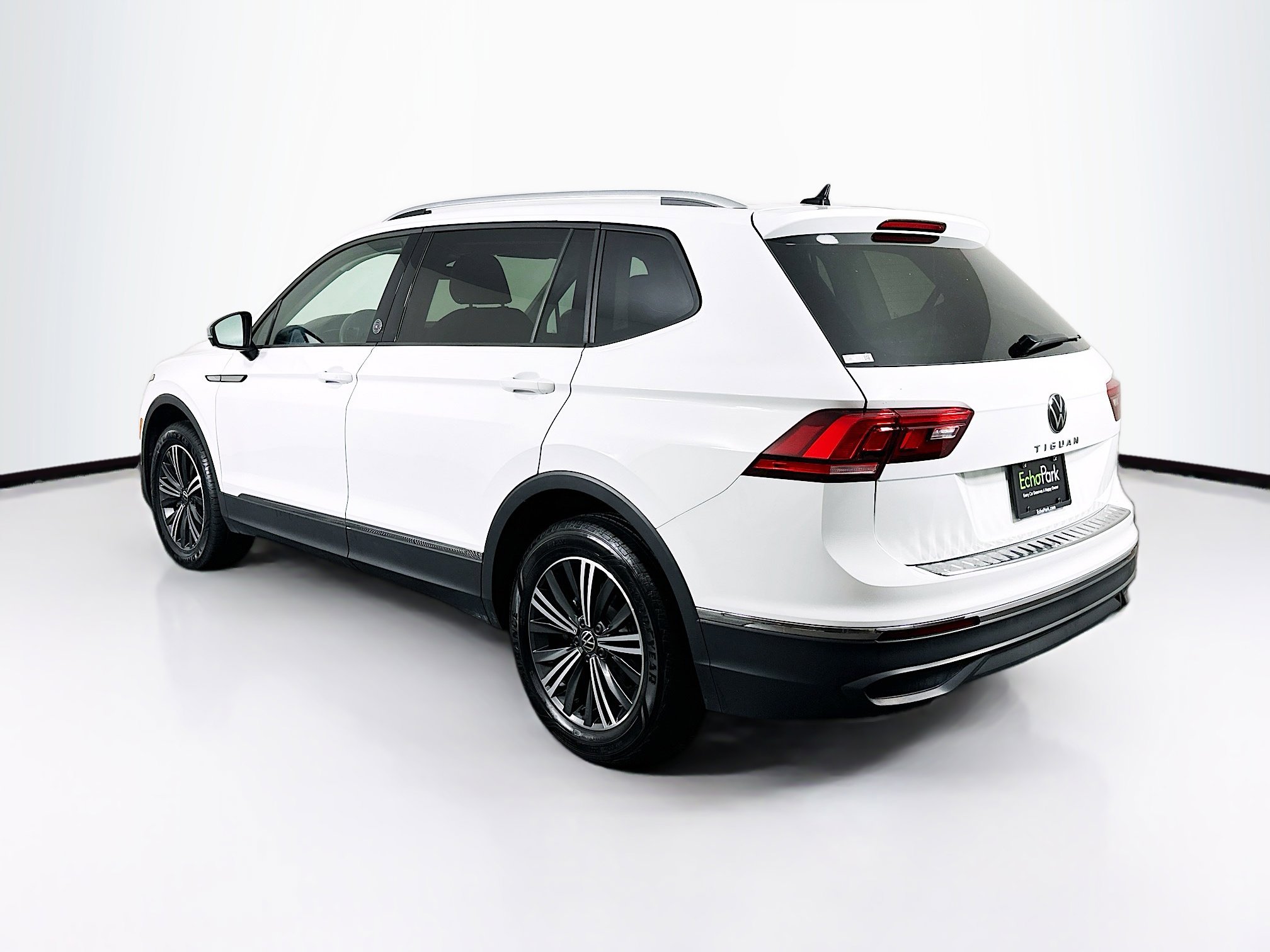 Used 2024 Volkswagen Tiguan Wolfsburg Edition image 5