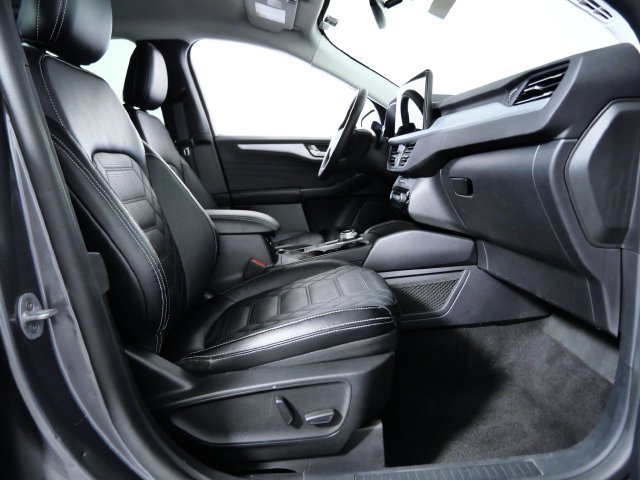 Certified 2023 Ford Escape Platinum w/ Premium Technology Package AWD/4WD image 10