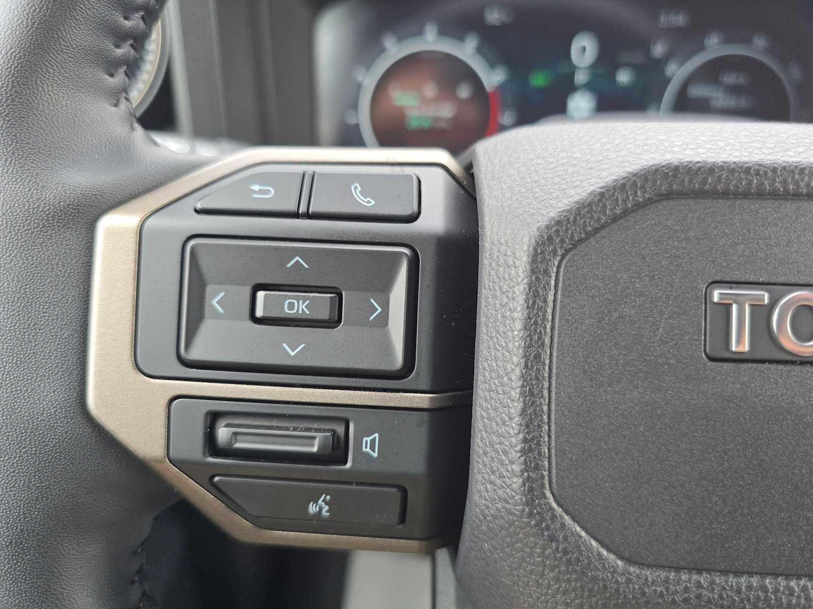 Certified 2025 Toyota Land Cruiser w/ Premium Package image 31