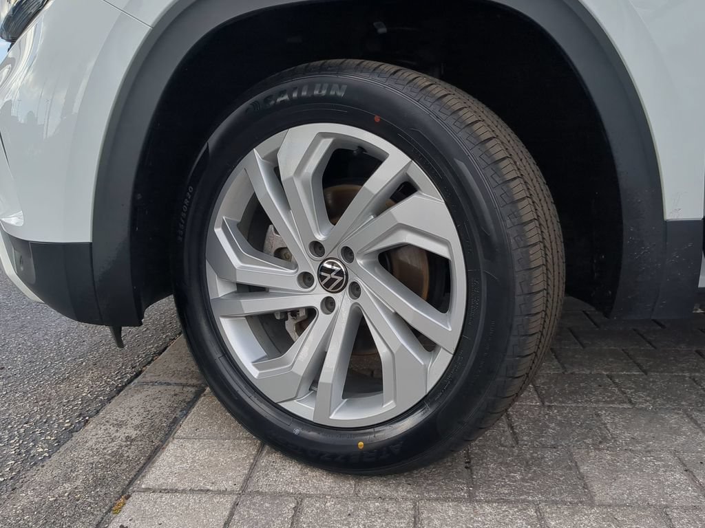 Certified 2023 Volkswagen Atlas SE FWD image 35