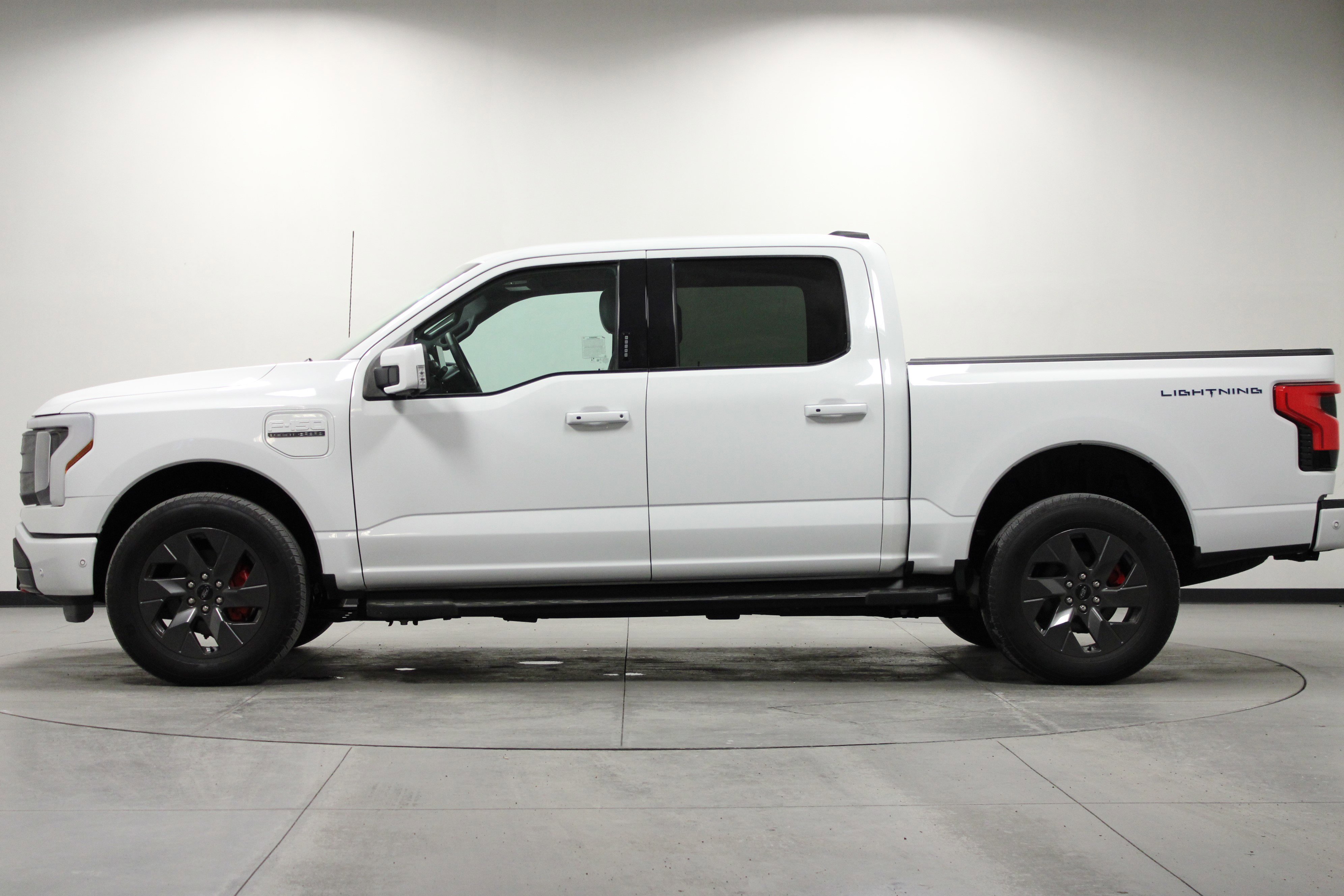 Used 2023 Ford F150 Lightning Lariat w/ Equipment Group 511A High image 7