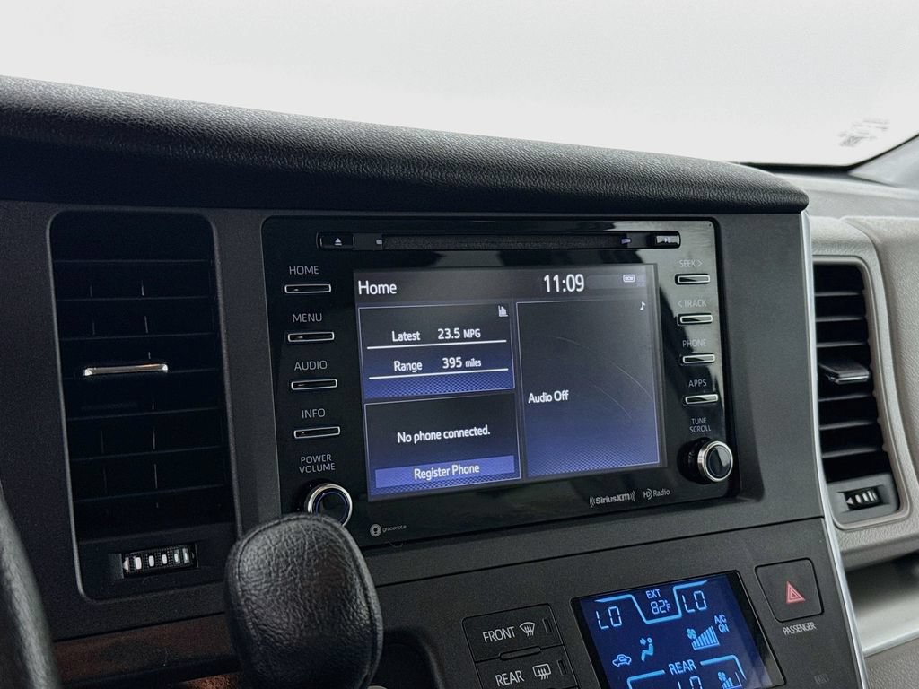 Certified 2018 Toyota Sienna LE FWD image 16