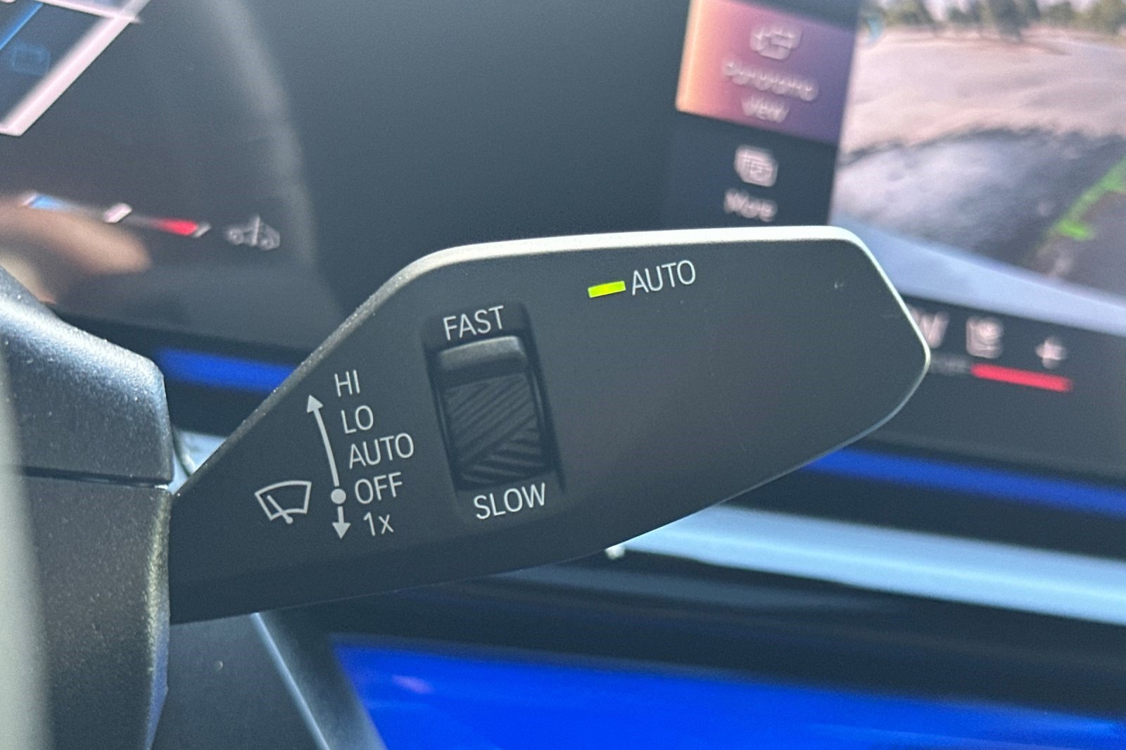 Used 2026 BMW 540i xDrive w/ M Sport Package AWD/4WD image 33