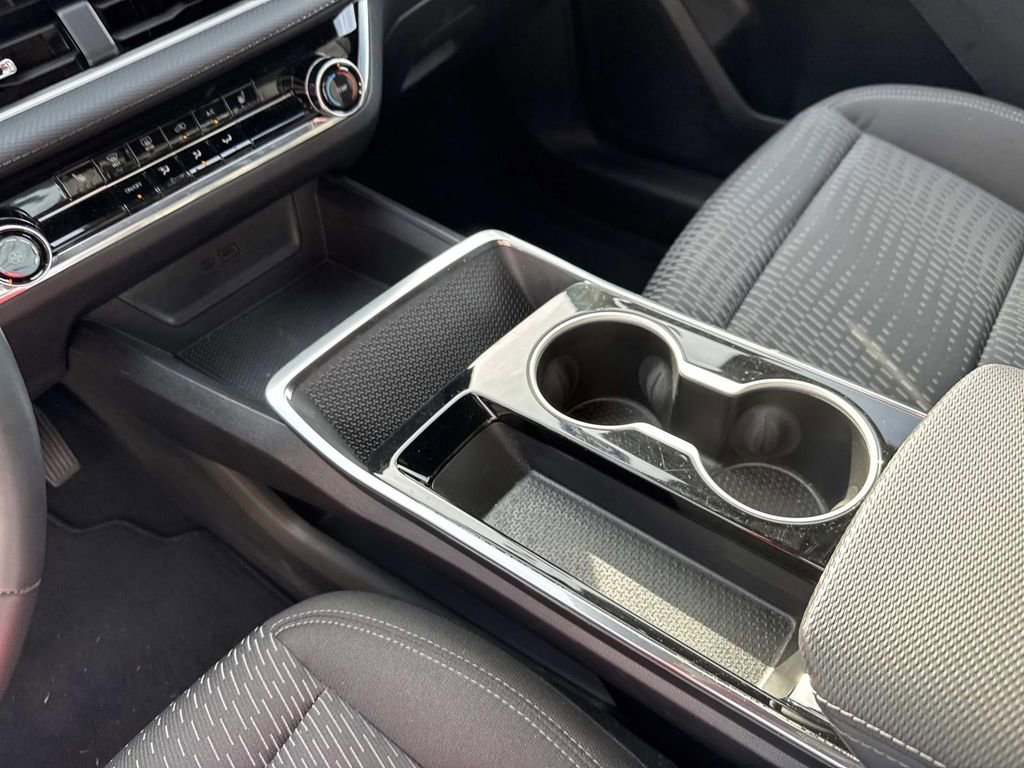 Certified 2025 Chevrolet Equinox LT image 26