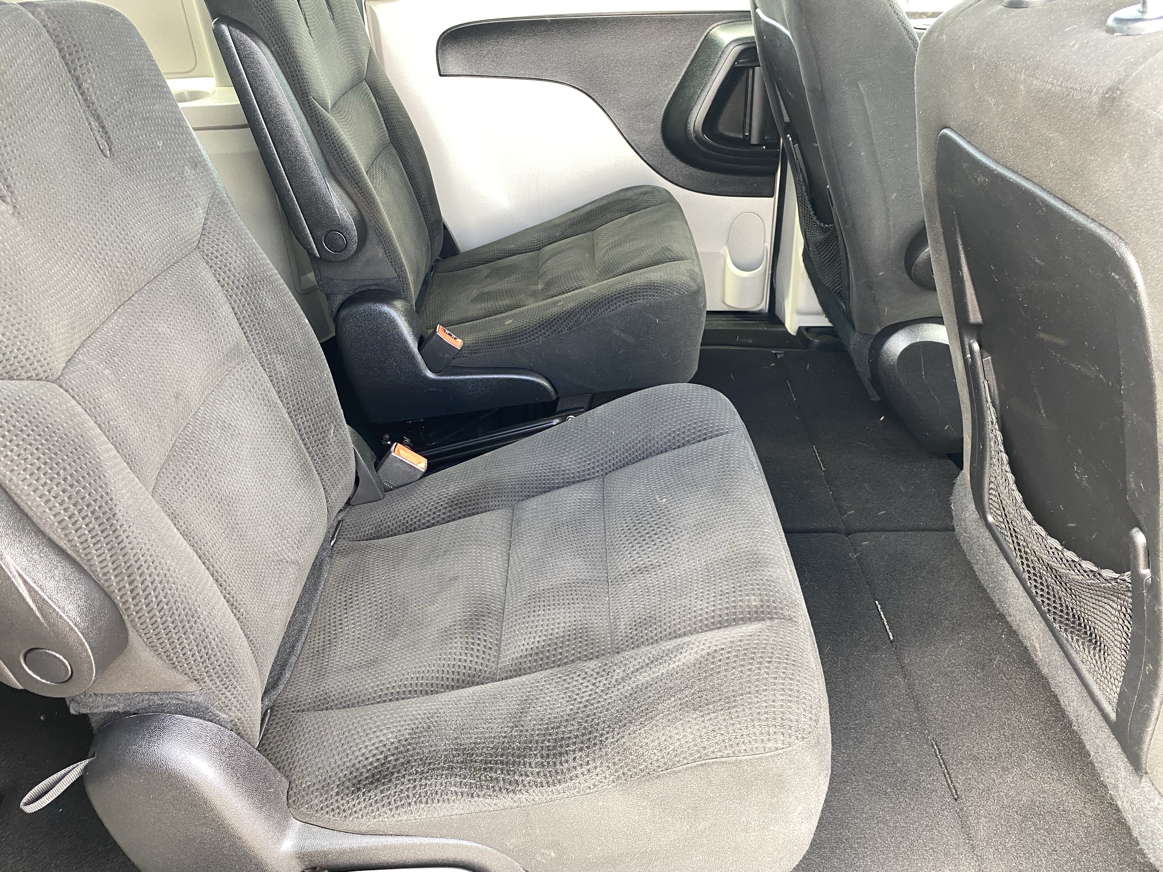 Used 2016 Dodge Grand Caravan SE w/ Quick Order Package 29E SE FWD image 13