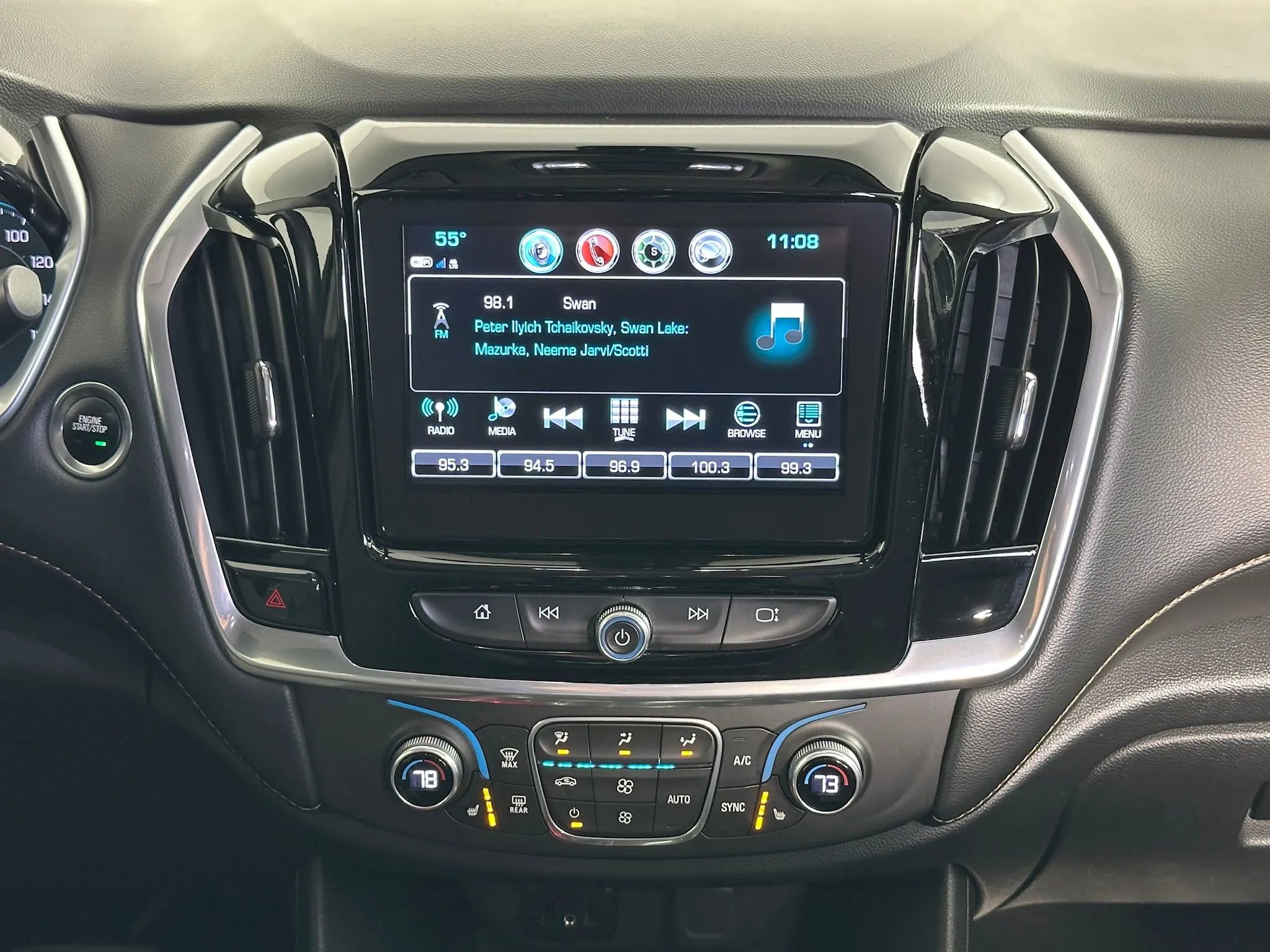 Used 2018 Chevrolet Traverse LT image 34