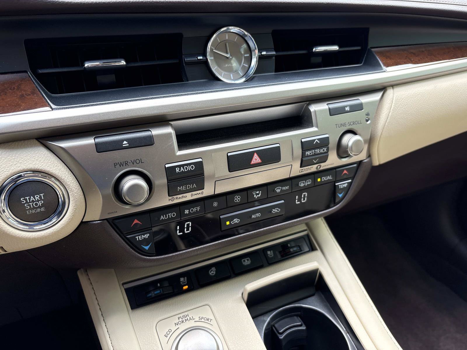 Used 2017 Lexus ES 350 w/ Luxury Package FWD image 25