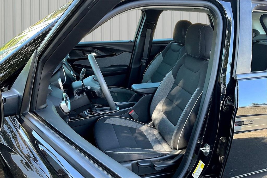 Used 2023 Chevrolet TrailBlazer LS image 13
