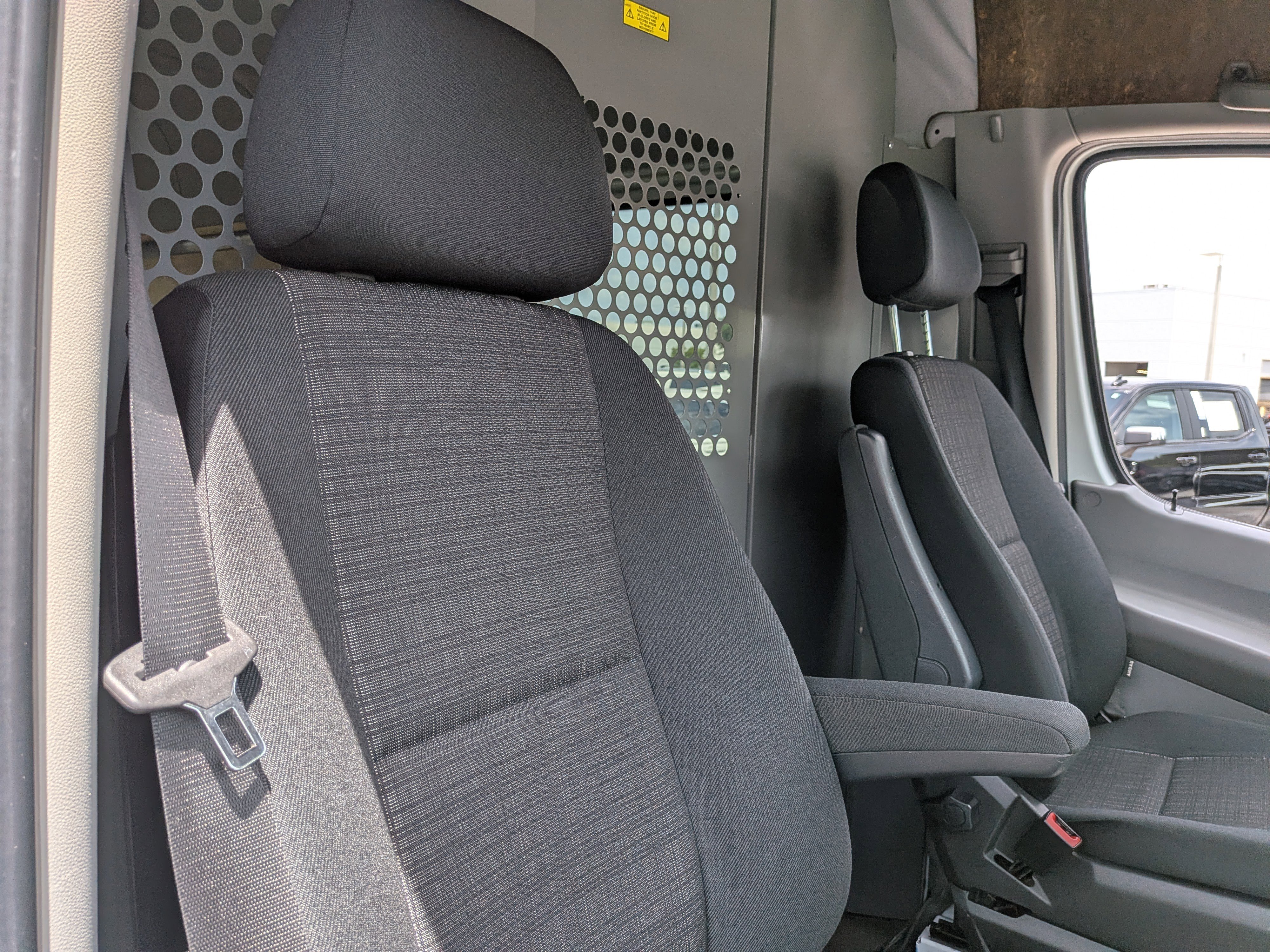 Used 2017 Mercedes-Benz Sprinter 2500 image 15