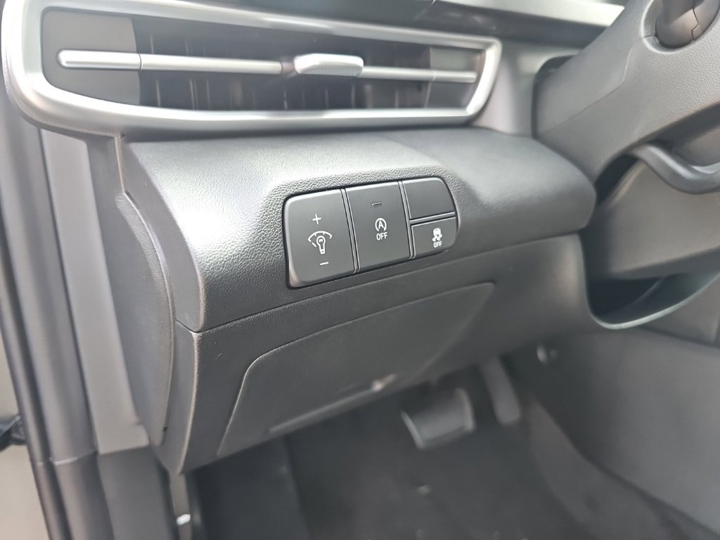 New 2026 Hyundai Elantra SE FWD image 15