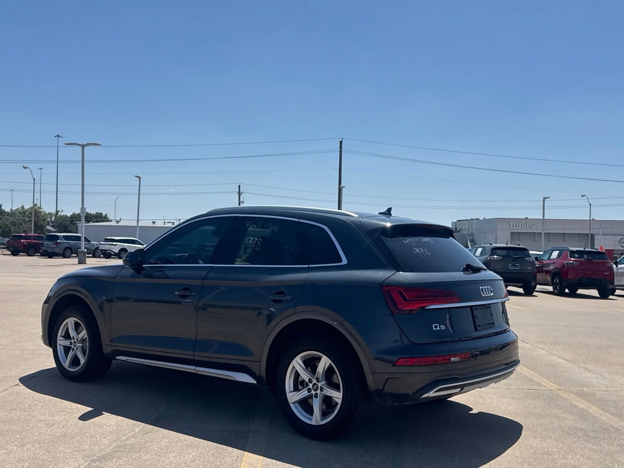 Used 2021 Audi Q5 2.0T Premium w/ Convenience Package AWD/4WD image 17