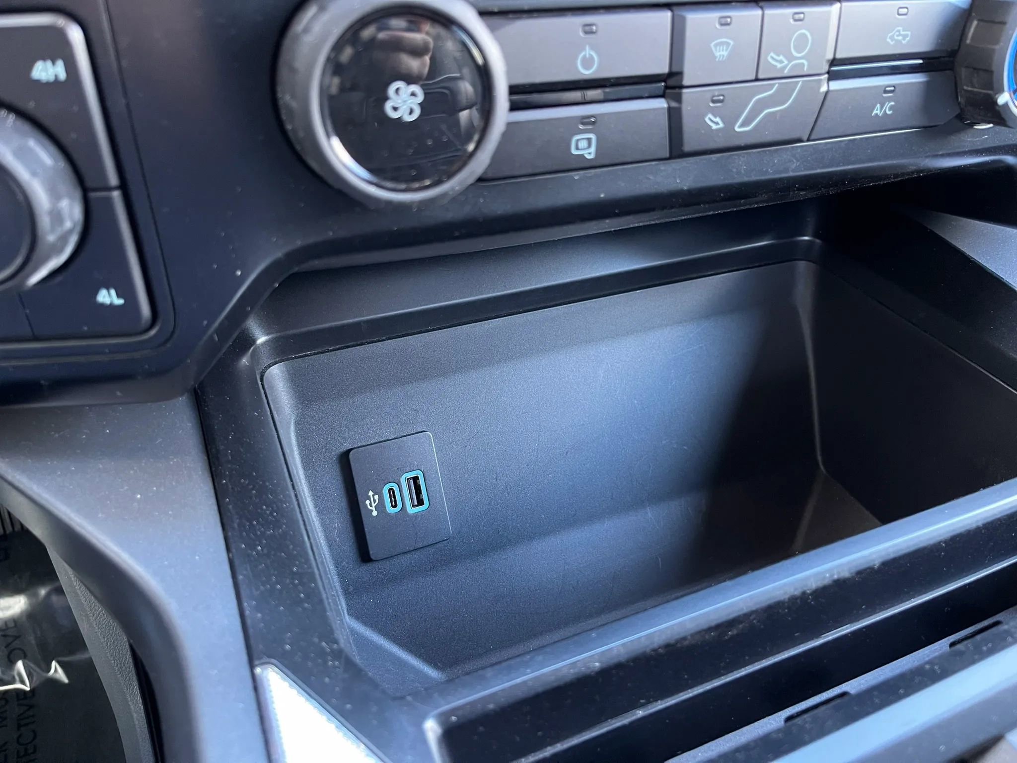 Used 2023 Ford F350 XLT w/ 360-Degree Camera Package image 32