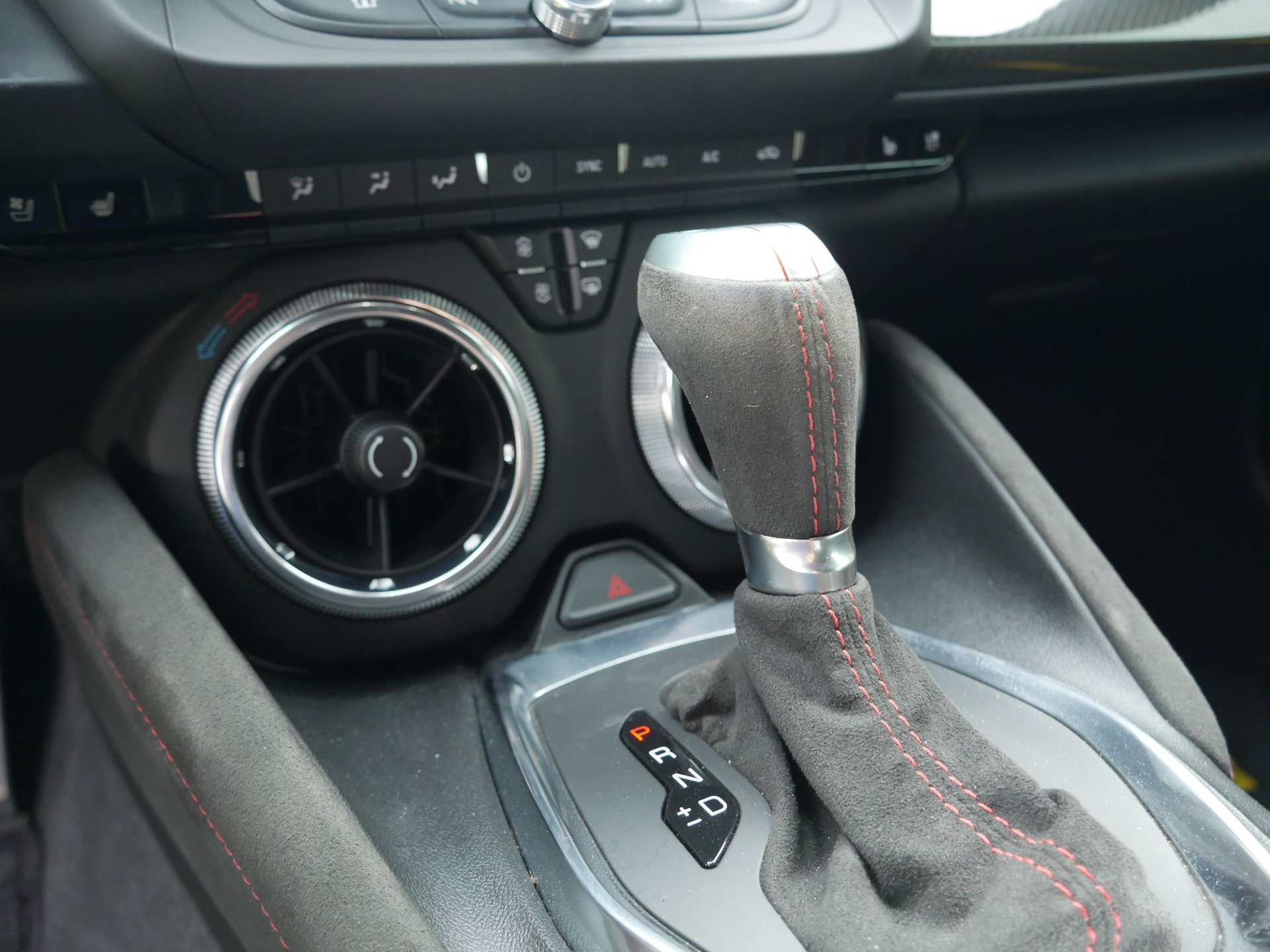 Used 2020 Chevrolet Camaro ZL1 RWD image 65
