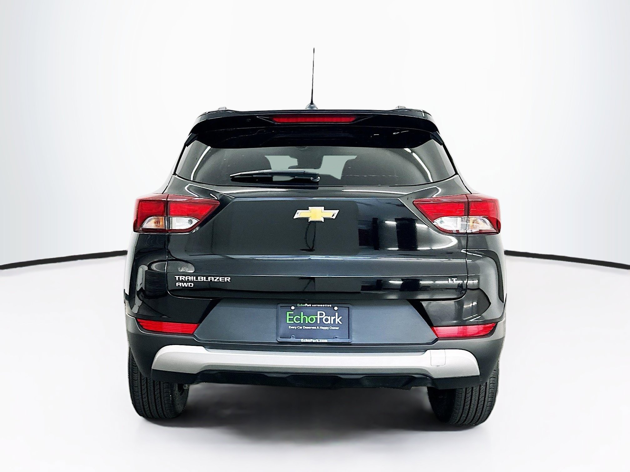 Used 2025 Chevrolet TrailBlazer LT AWD/4WD image 7