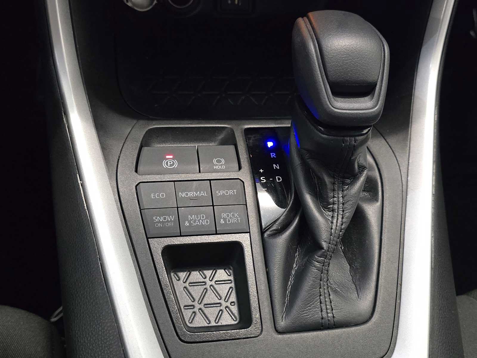 Certified 2023 Toyota RAV4 XLE AWD/4WD image 17