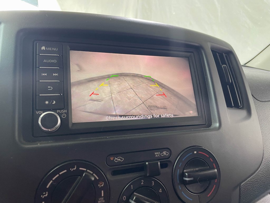Used 2020 Nissan NV200 S image 22