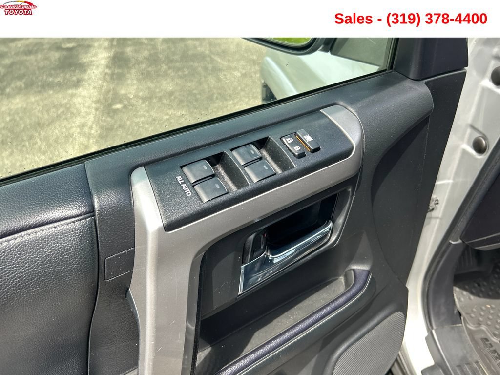 Used 2021 Toyota 4Runner SR5 AWD/4WD image 11