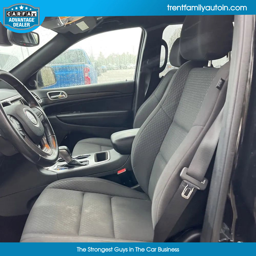 Used 2018 Jeep Grand Cherokee Laredo image 4