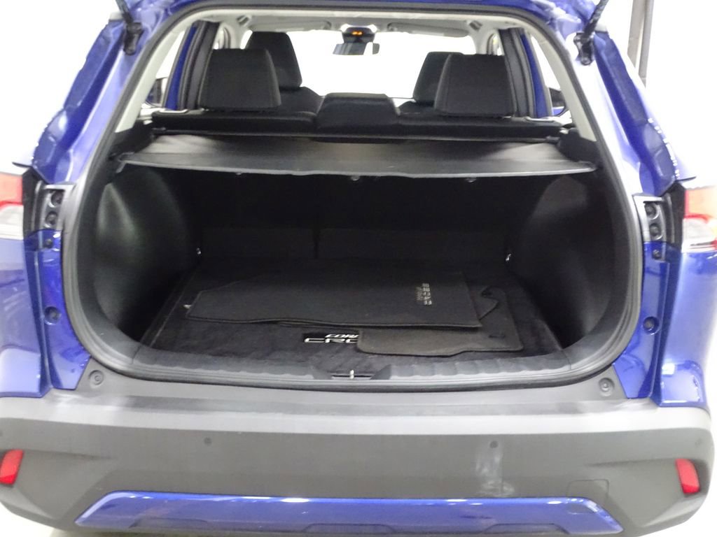 Used 2022 Toyota Corolla Cross XLE image 13