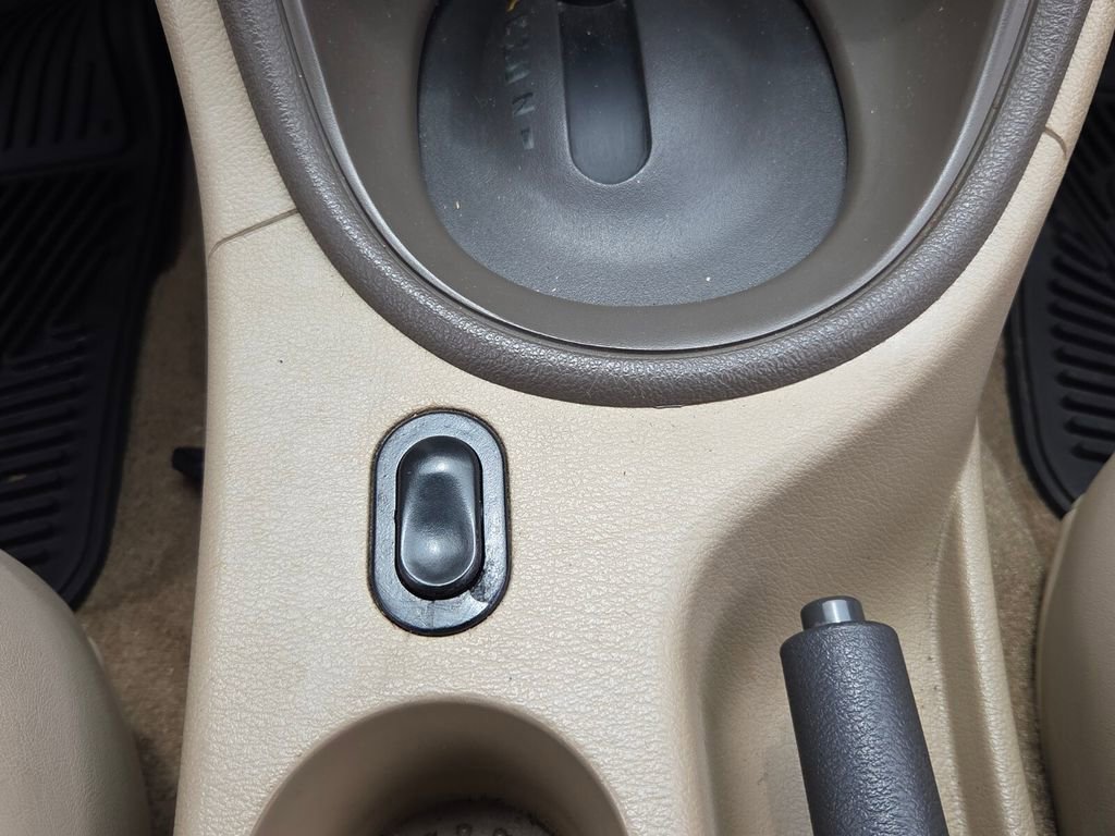 Used 2001 Ford Mustang GT RWD image 17