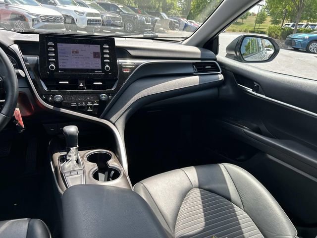 Used 2023 Toyota Camry SE FWD image 14