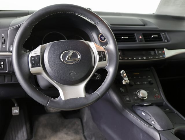 Used 2012 Lexus CT 200h Premium image 11
