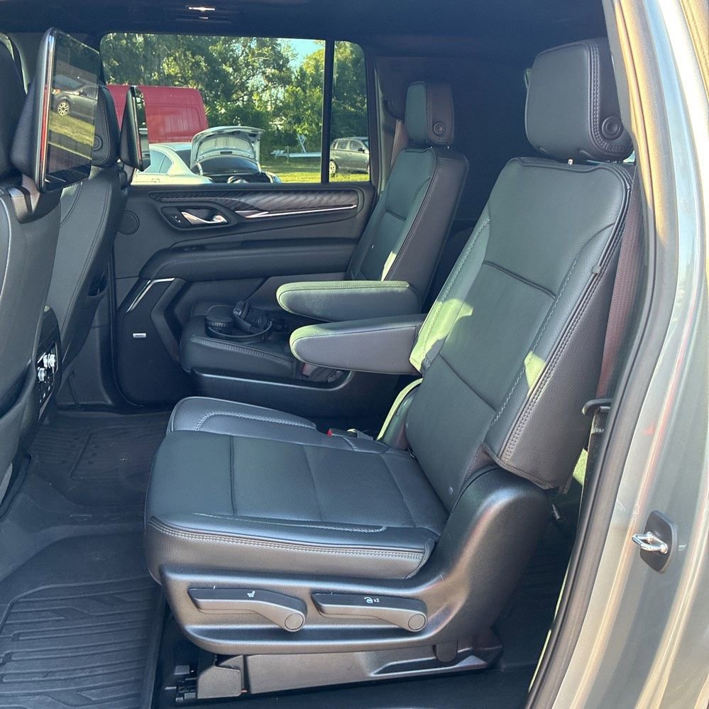 Used 2024 GMC Yukon XL Denali w/ Denali Reserve Package AWD/4WD image 17