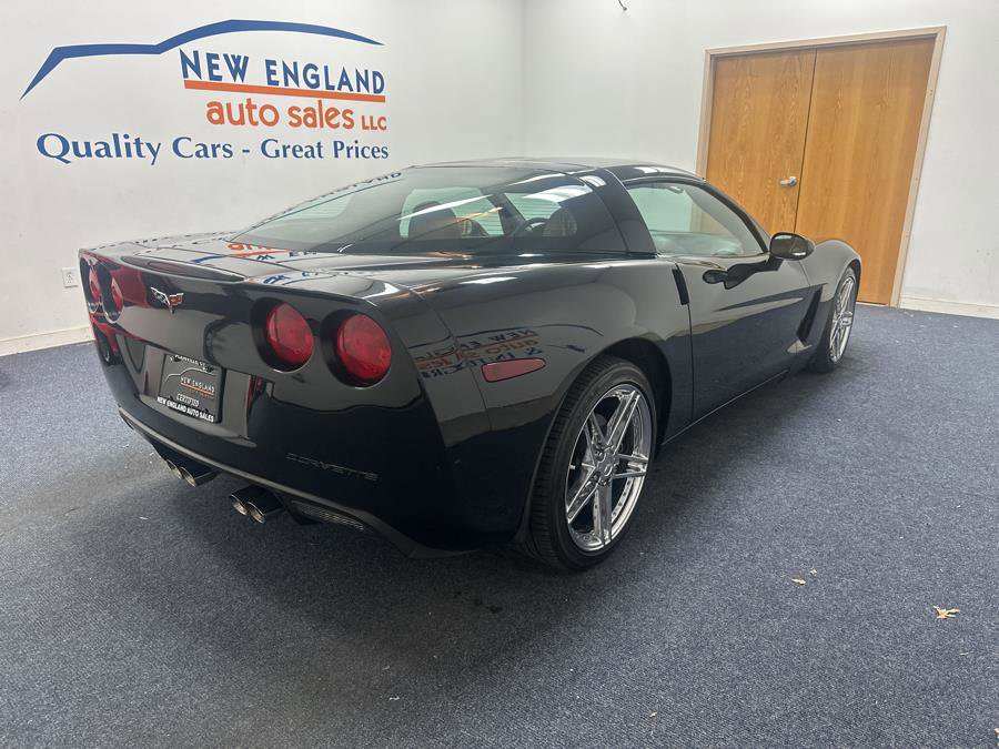 Used 2005 Chevrolet Corvette Coupe w/ Preferred Equipment Group image 4