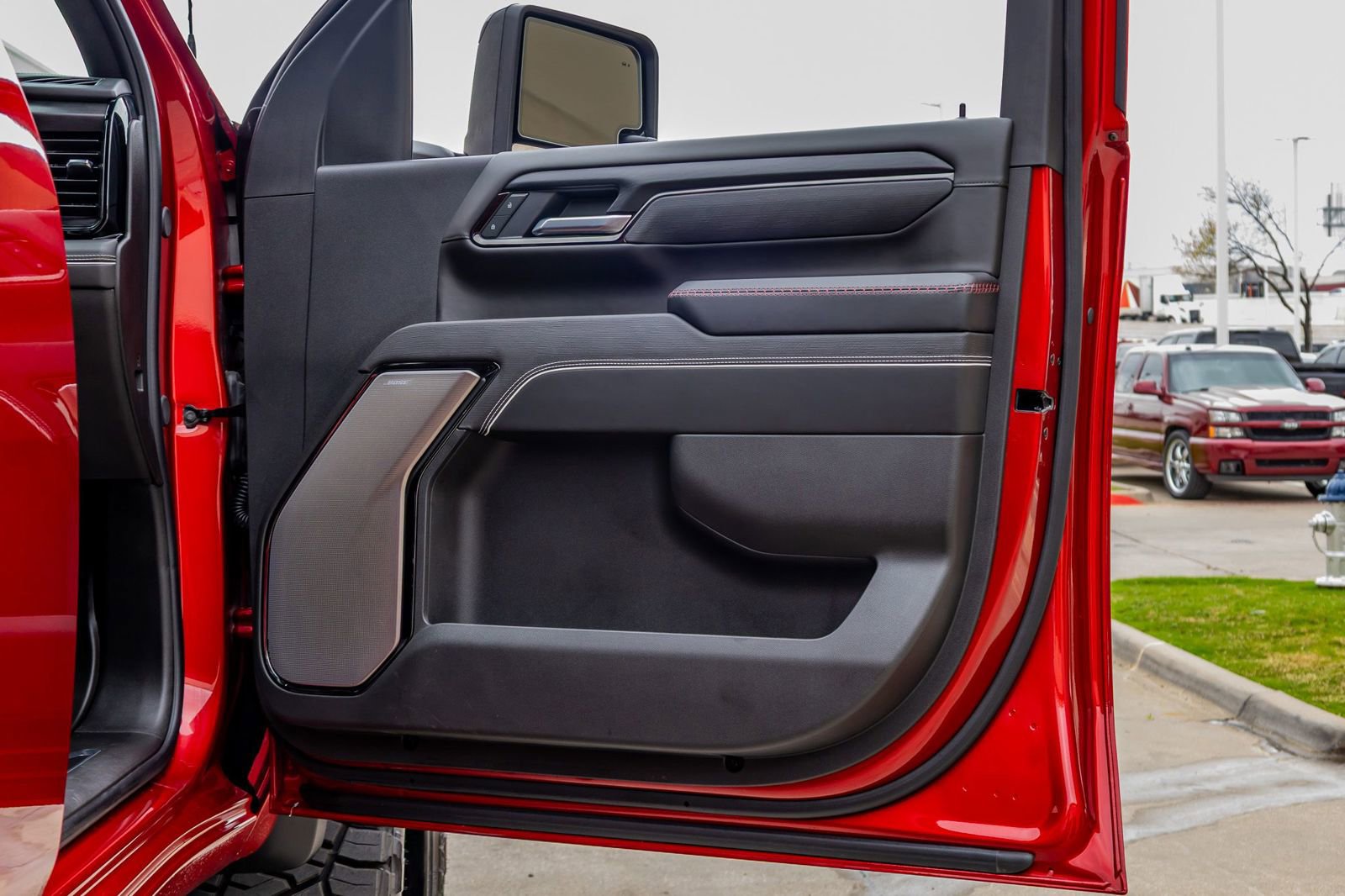 Used 2025 GMC Sierra 2500 AT4X image 36