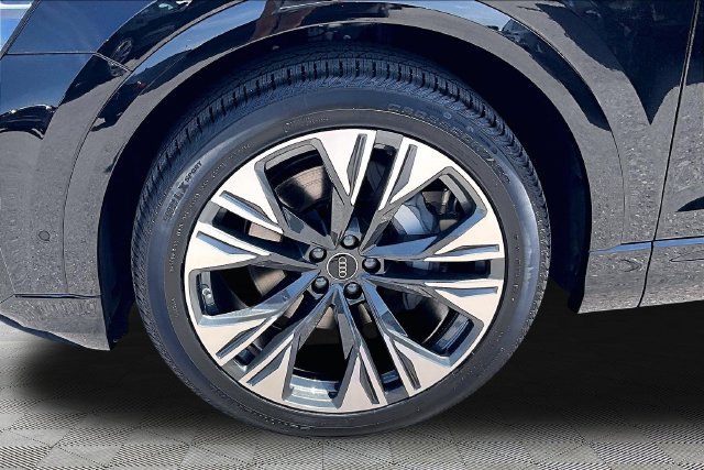 New 2026 Audi Q8 Prestige AWD/4WD image 8