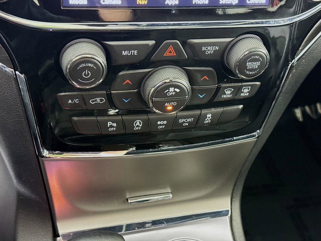 Used 2020 Jeep Grand Cherokee Limited image 10