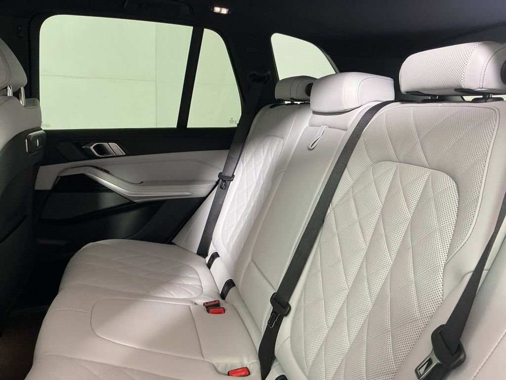 Certified 2025 BMW X5 sDrive40i RWD image 26
