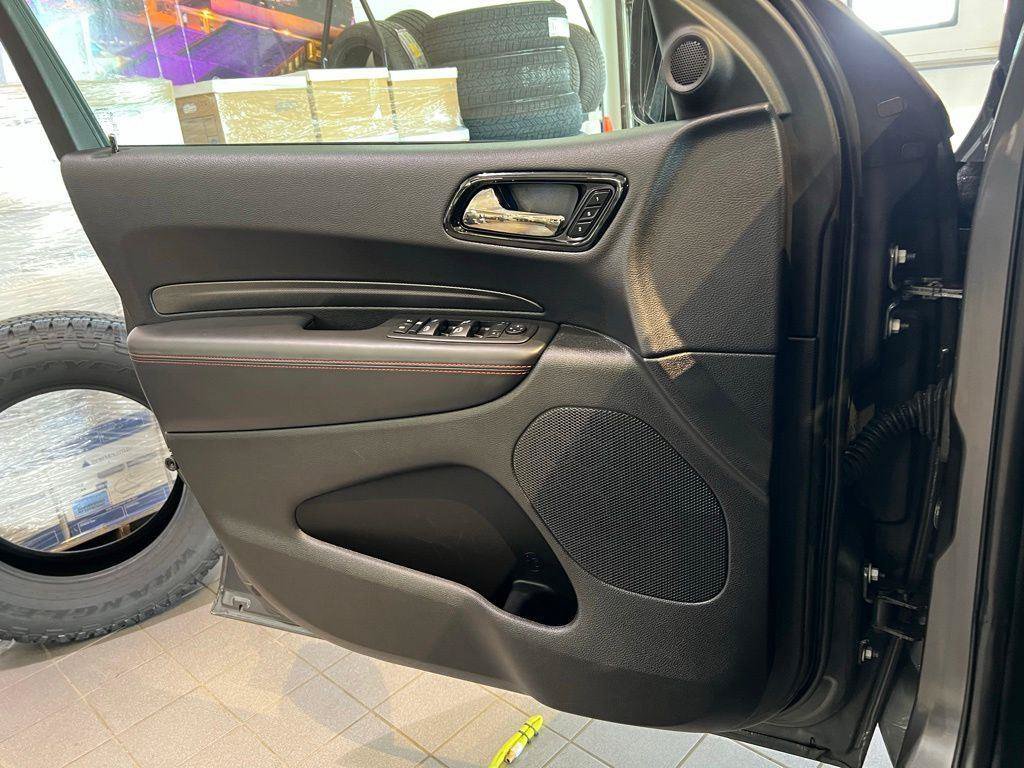 Used 2025 Dodge Durango R/T AWD/4WD image 12