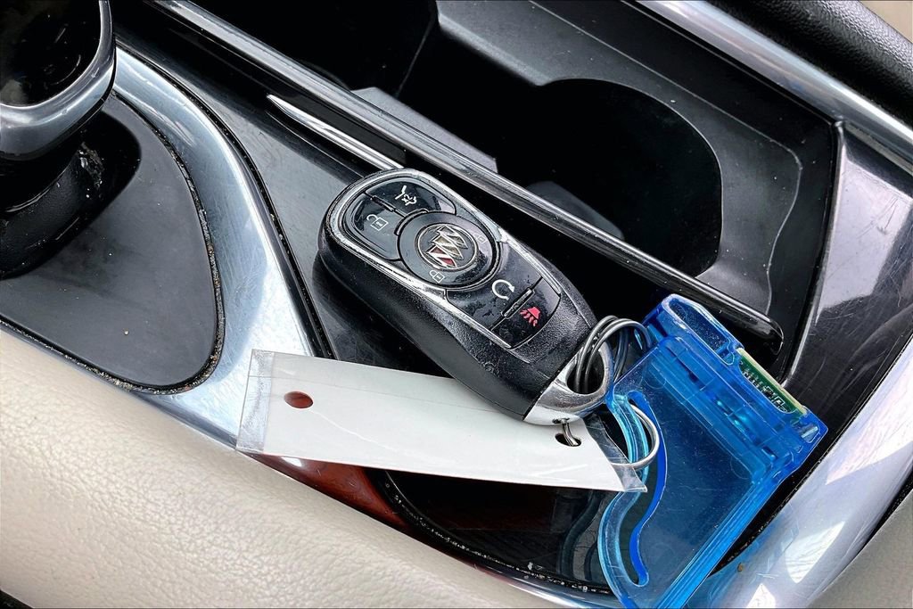 Used 2020 Buick Enclave Essence FWD image 11