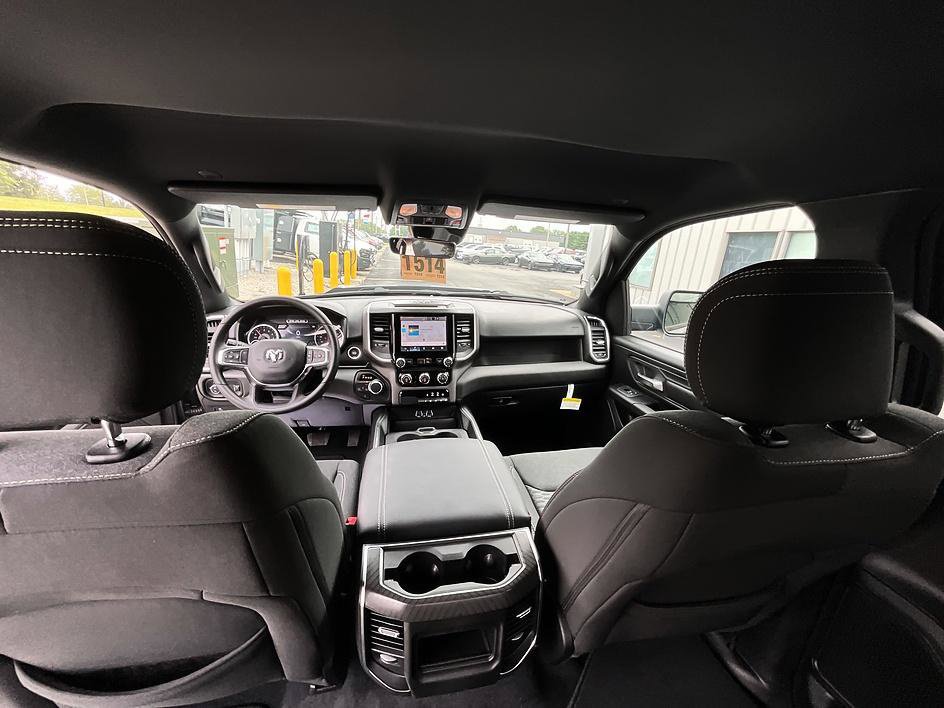 New 2026 RAM 1500 Express AWD/4WD image 33
