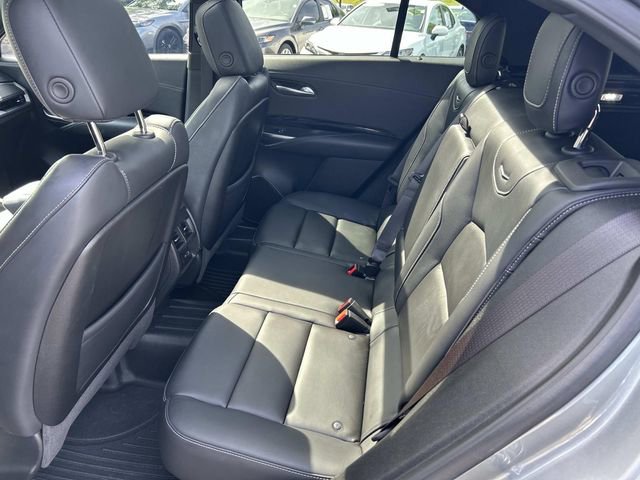 Used 2024 Cadillac XT4 Luxury w/ Cold Weather Package FWD image 20