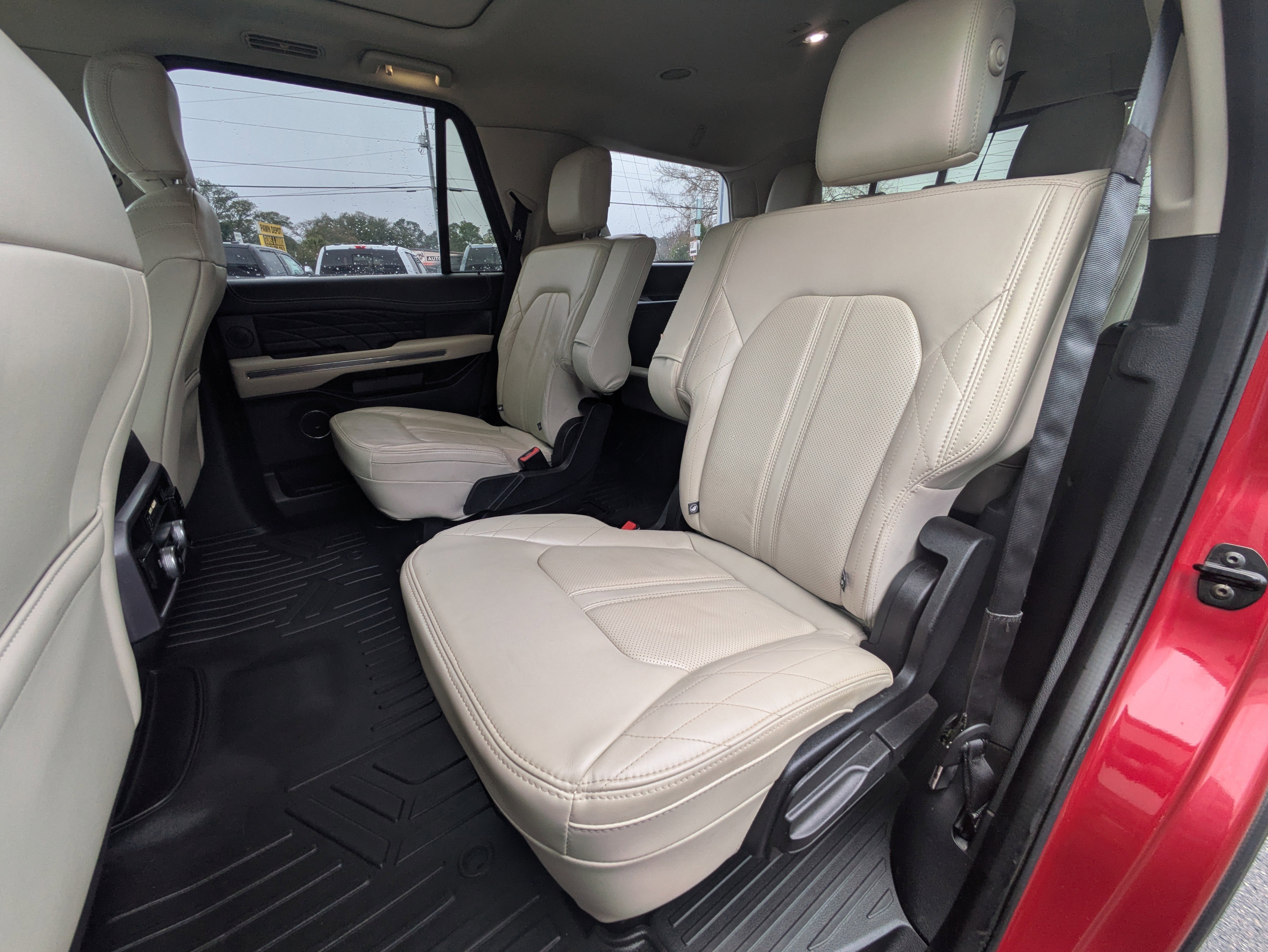 Used 2020 Ford Expedition Platinum image 16