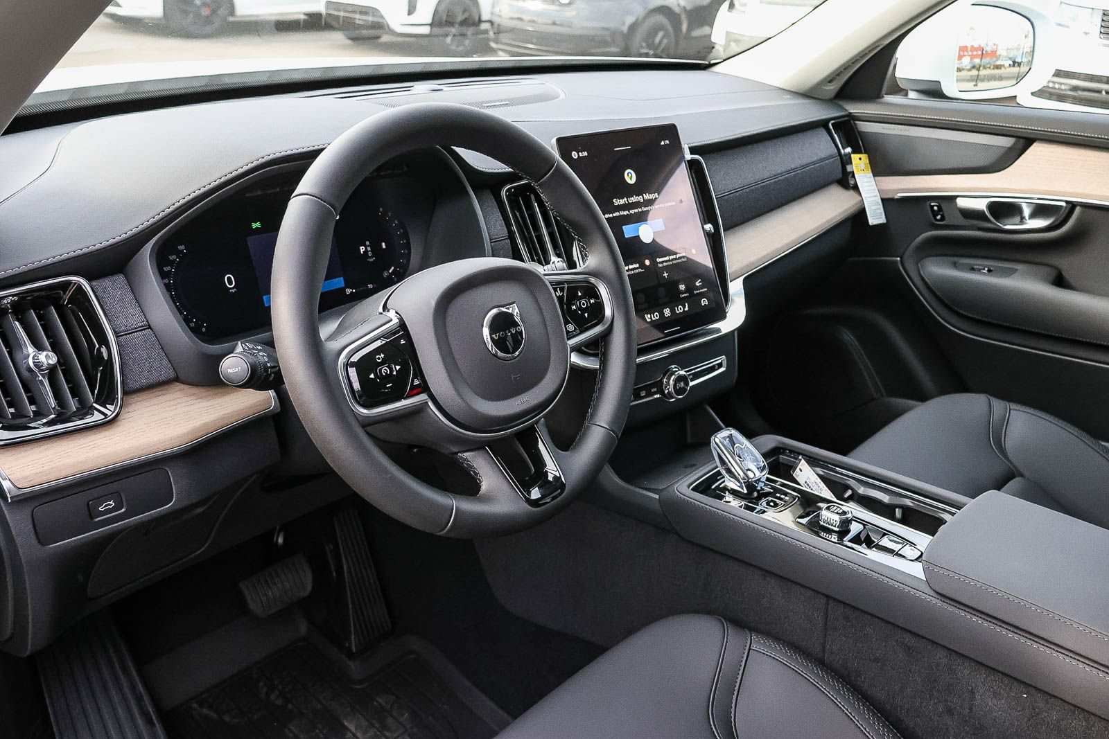 New 2027 Volvo XC90 B6 Plus AWD/4WD image 24