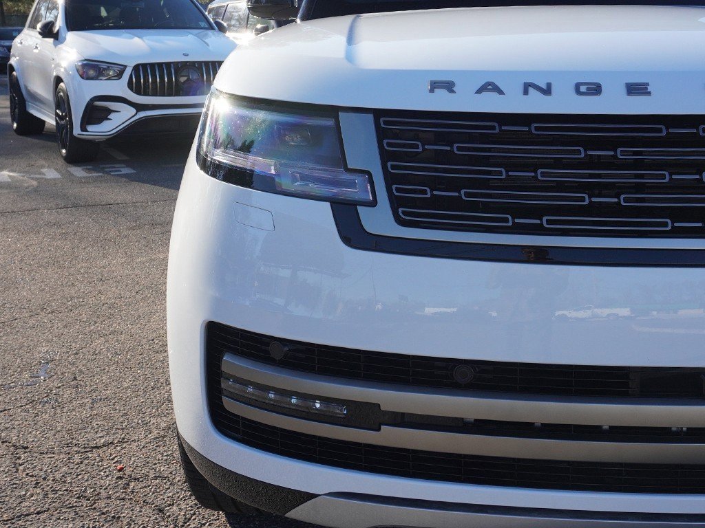 Used 2025 Land Rover Range Rover SE image 15