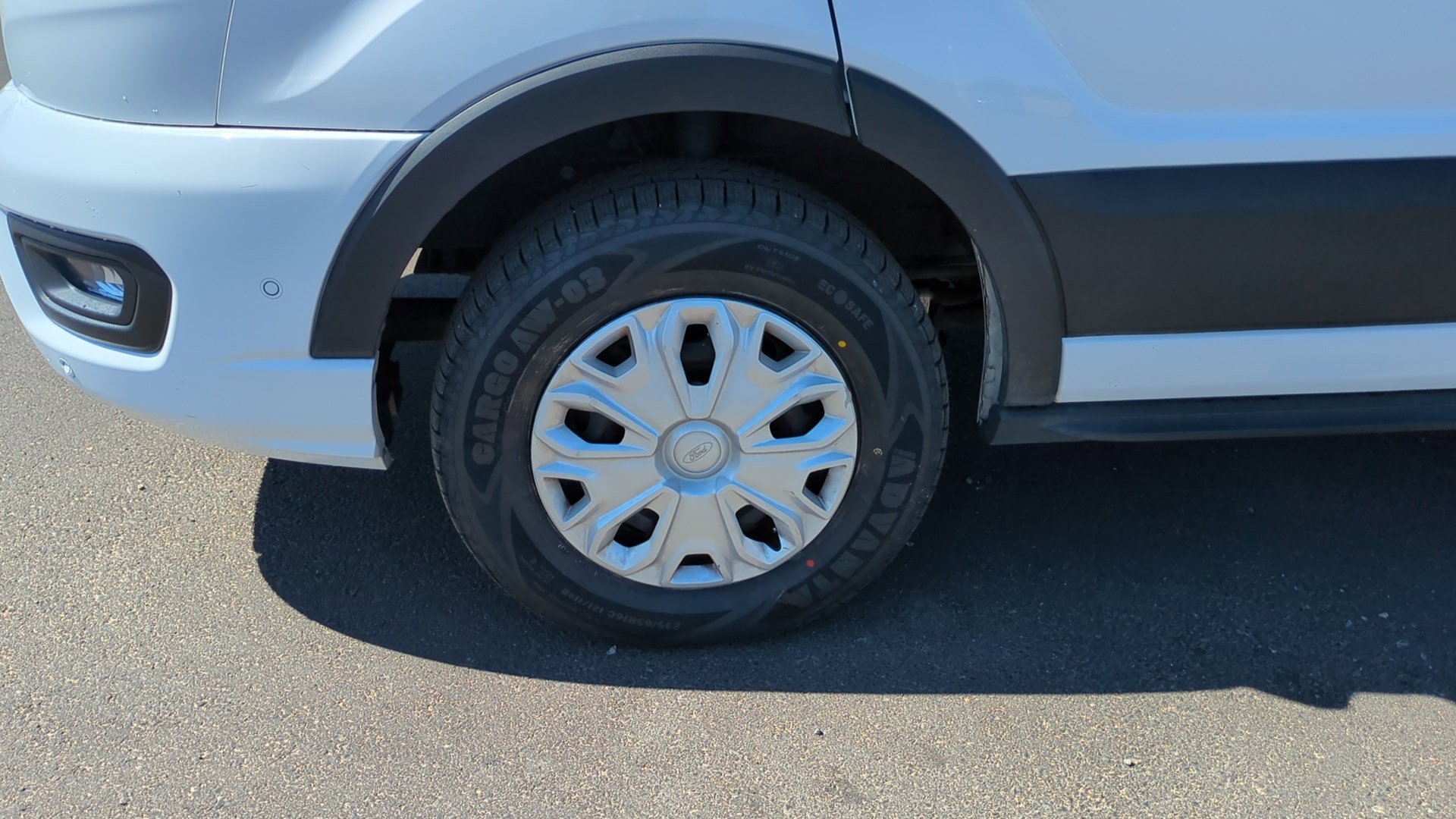 Used 2023 Ford Transit 350 XLT image 10