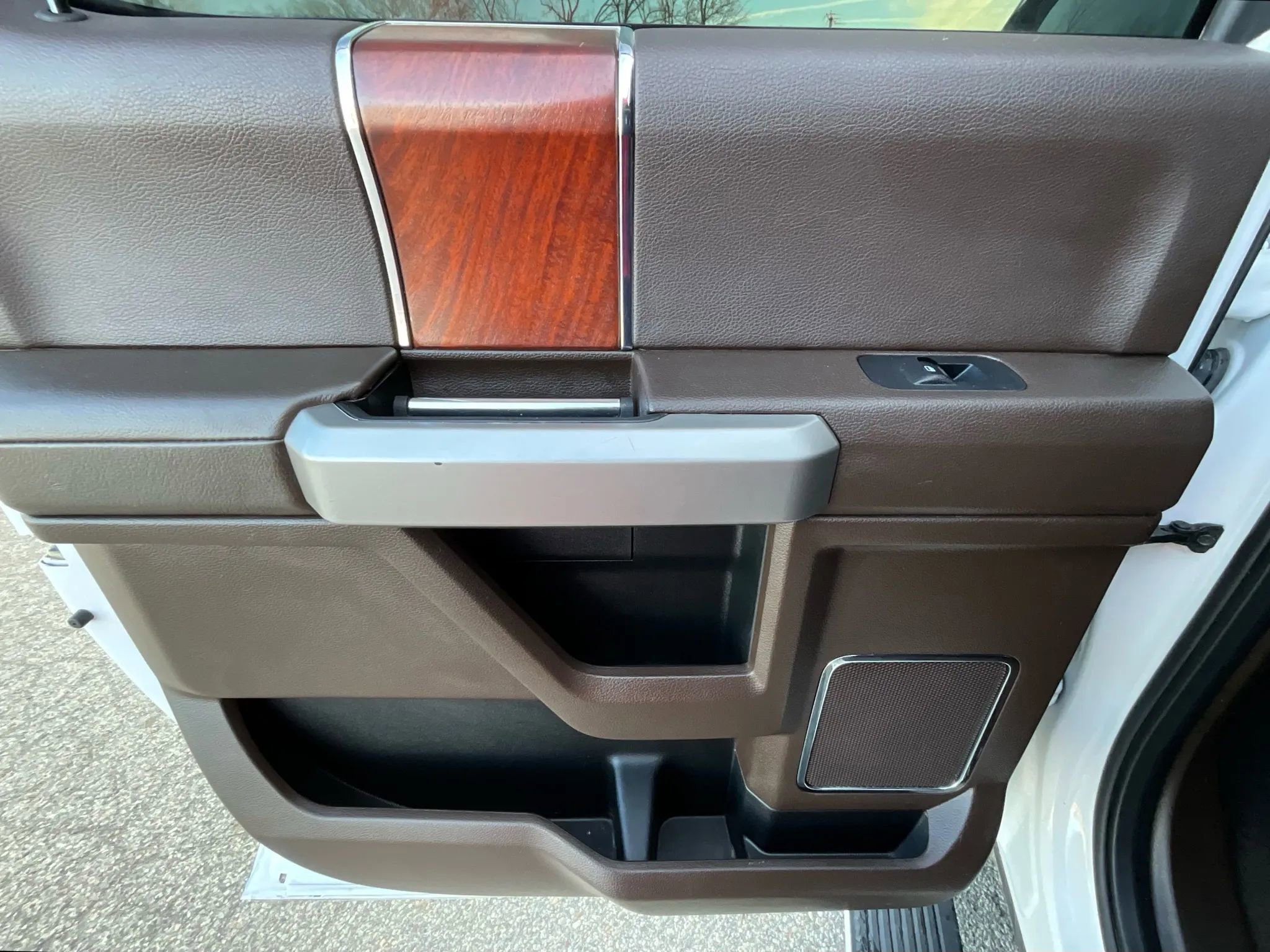 Used 2018 Ford F150 King Ranch w/ Equipment Group 601A Luxury image 24