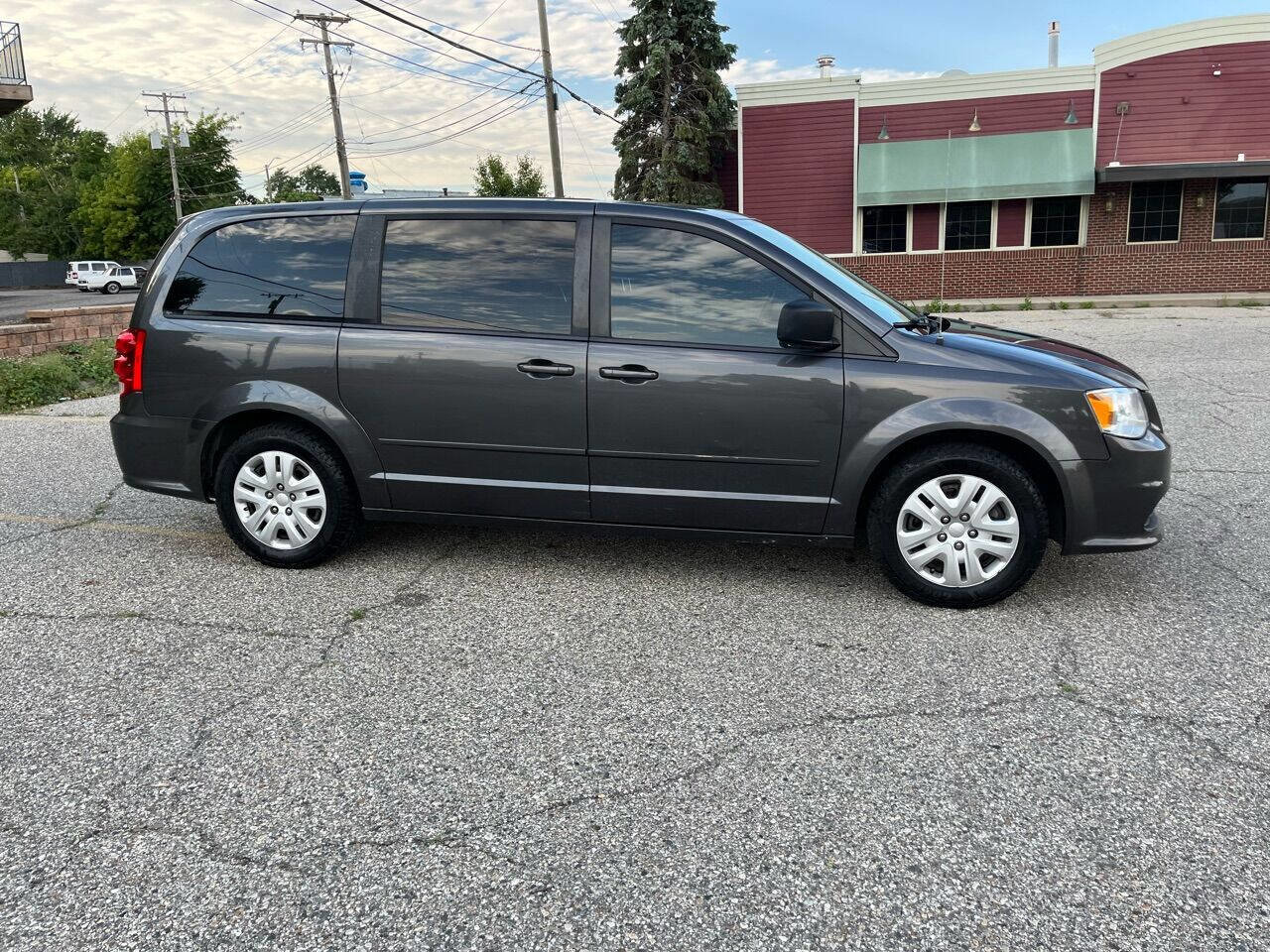 Used 2017 Dodge Grand Caravan SE w/ Power Window Group image 7