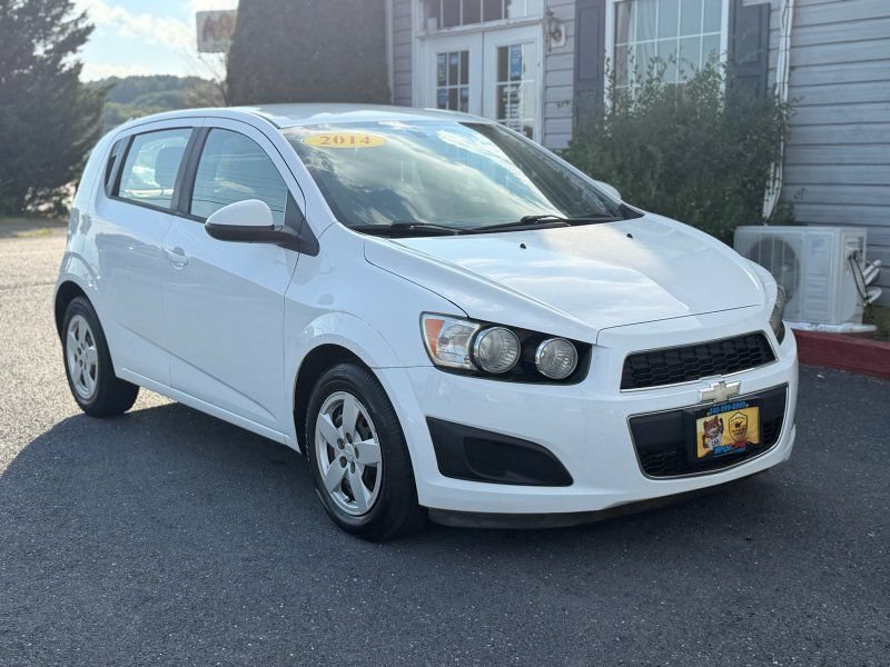 Used 2014 Chevrolet Sonic LS FWD image 4