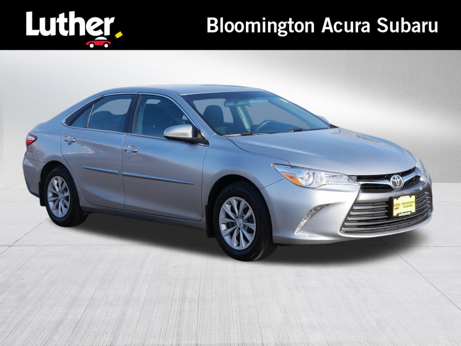 Used 2015 Toyota Camry LE image 1