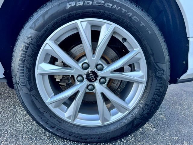 Certified 2025 Audi Q3 2.0T Premium w/ Convenience Package image 28