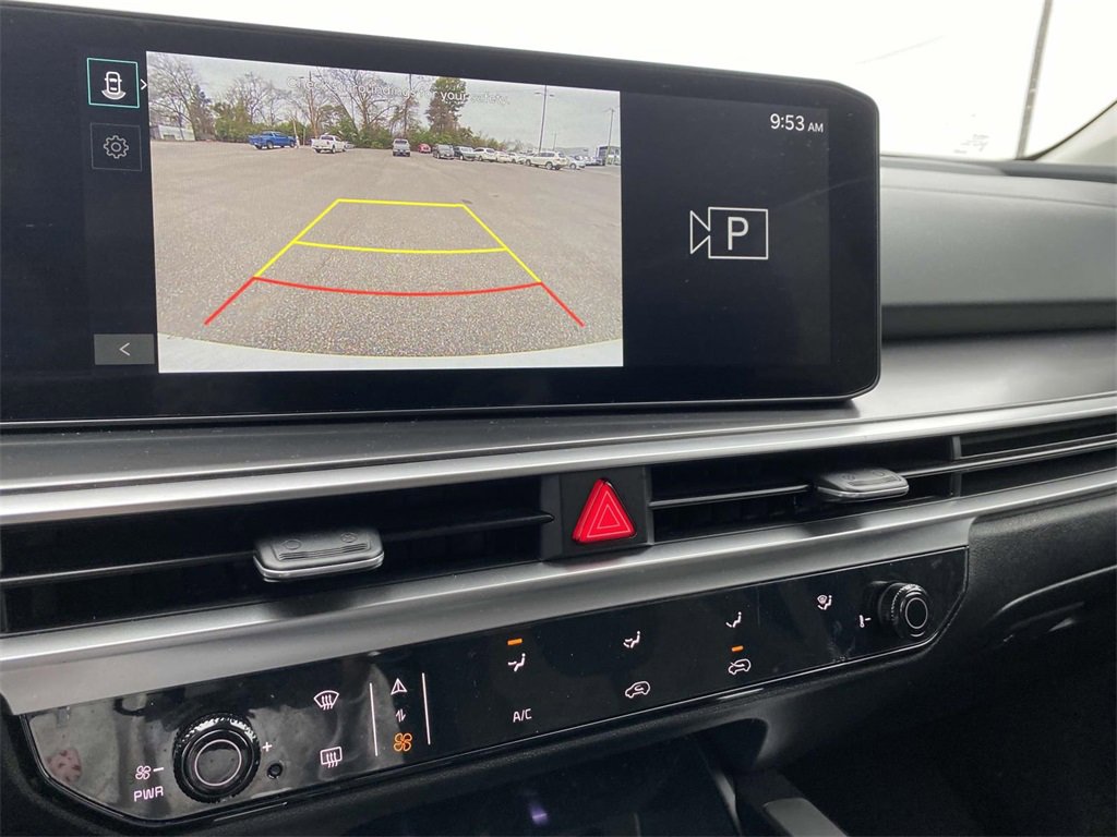 New 2024 Kia Sorento LX image 15