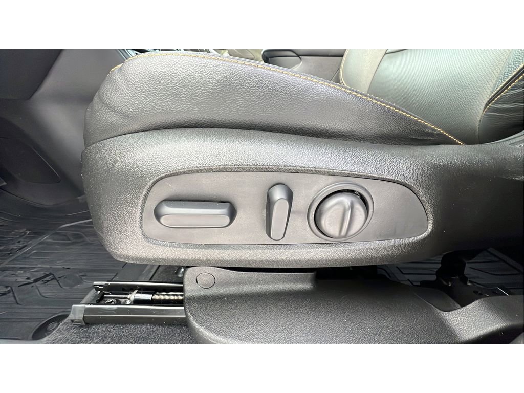 Used 2021 GMC Terrain SLT w/ Infotainment Package II image 17