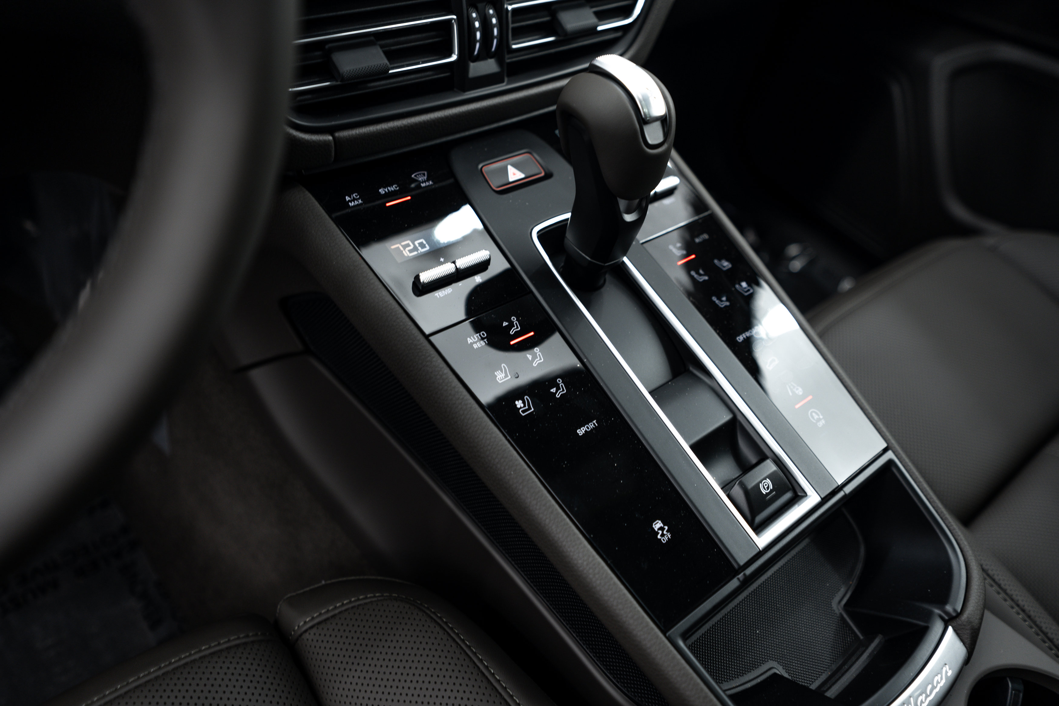 New 2026 Porsche Macan AWD/4WD image 15